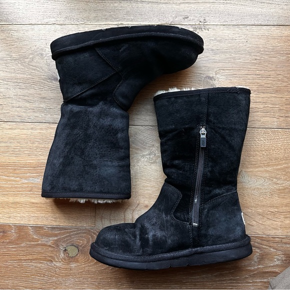 Black Suede Ugg Boots with Zipper Size 6 - Picture 2 of 8